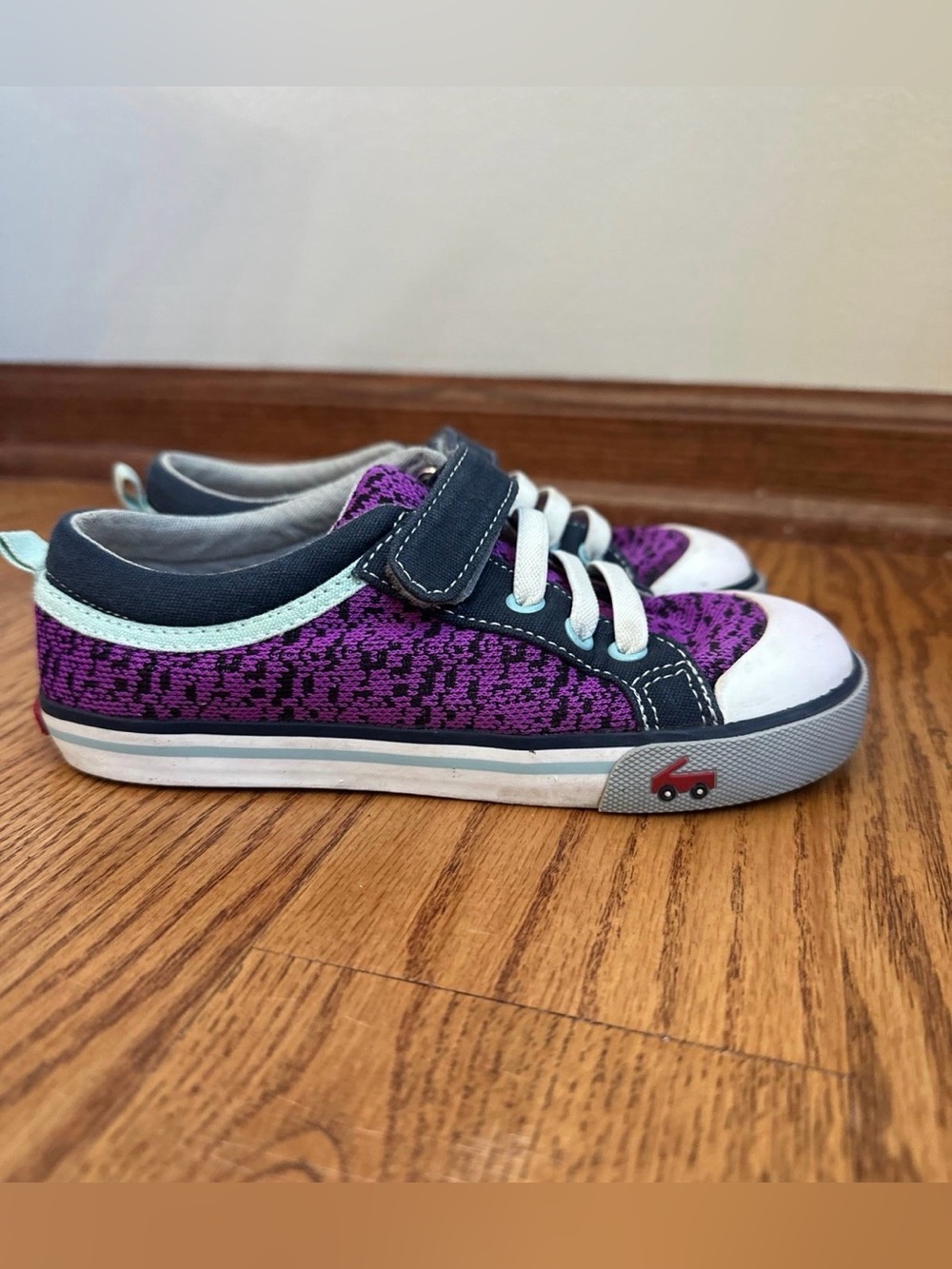 See Kai Run Sneakers Girls Size 13 Purple